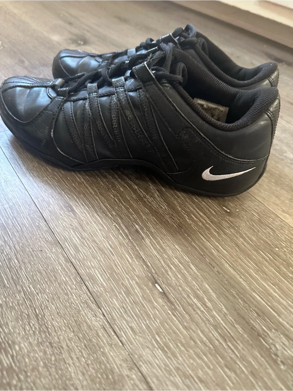 Nike women Black Low-Profile Lace-Up Sneakers